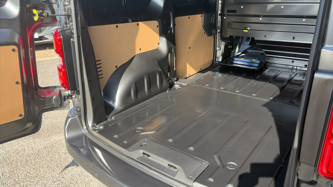 Vauxhall Vivaro L1 Diesel 1.5 Turbo D 120 Pro H1 Van - Image 41